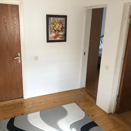 公寓 Guest House Kragujevac 克拉古耶瓦茨