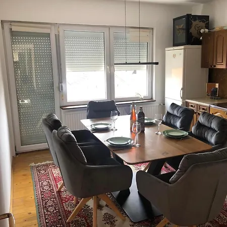 Guest House Kragujevac 克拉古耶瓦茨