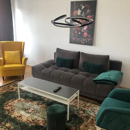 Guest House Kragujevac 公寓 *